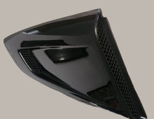 Load image into Gallery viewer, Mustang (15-23) Sub9 Predator Qtr Louvres - Gloss Black
